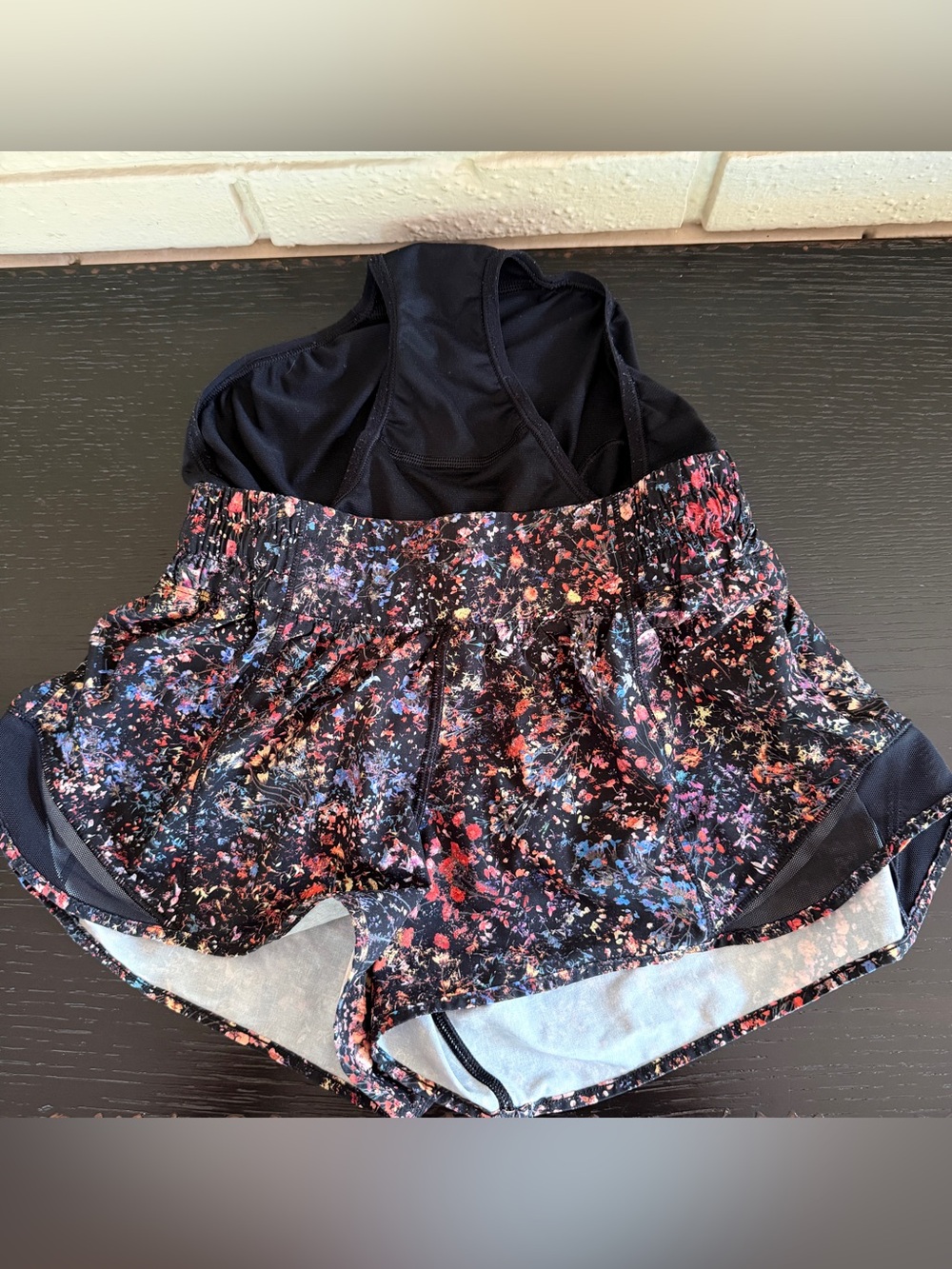 Lululemon Hotty Hot Short II size 4 Running Athletic Performance 2.5" Womens - Picture 4 of 6